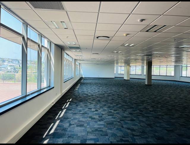 2,050M² OFFICE TO LET IN WATERFALL